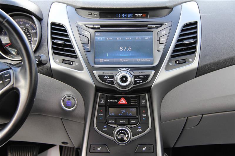 Used 2015 Hyundai Elantra Limited w/ Option Group 05 FWD image 28