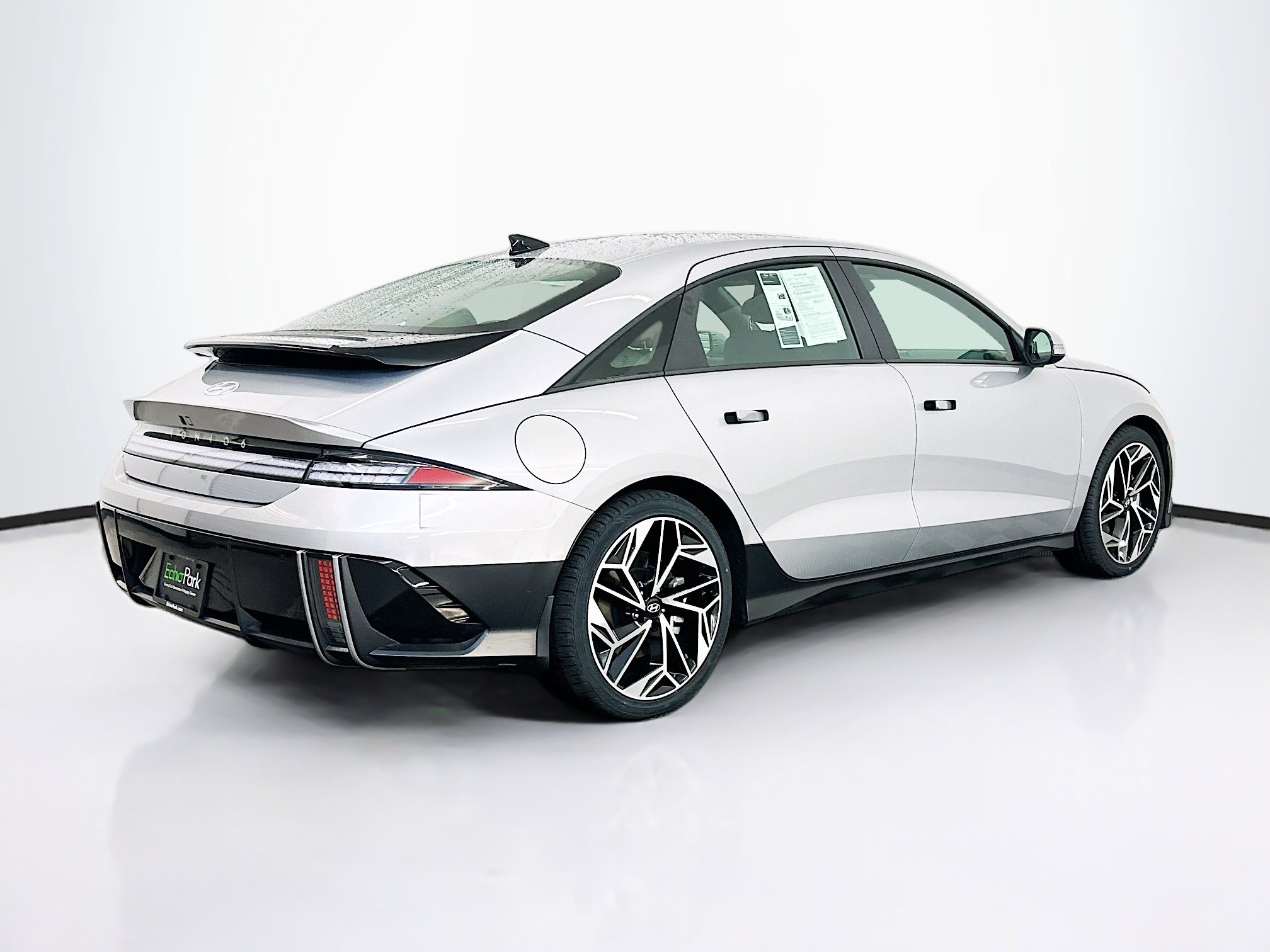 Used 2024 Hyundai Ioniq 6 SEL AWD/4WD image 9