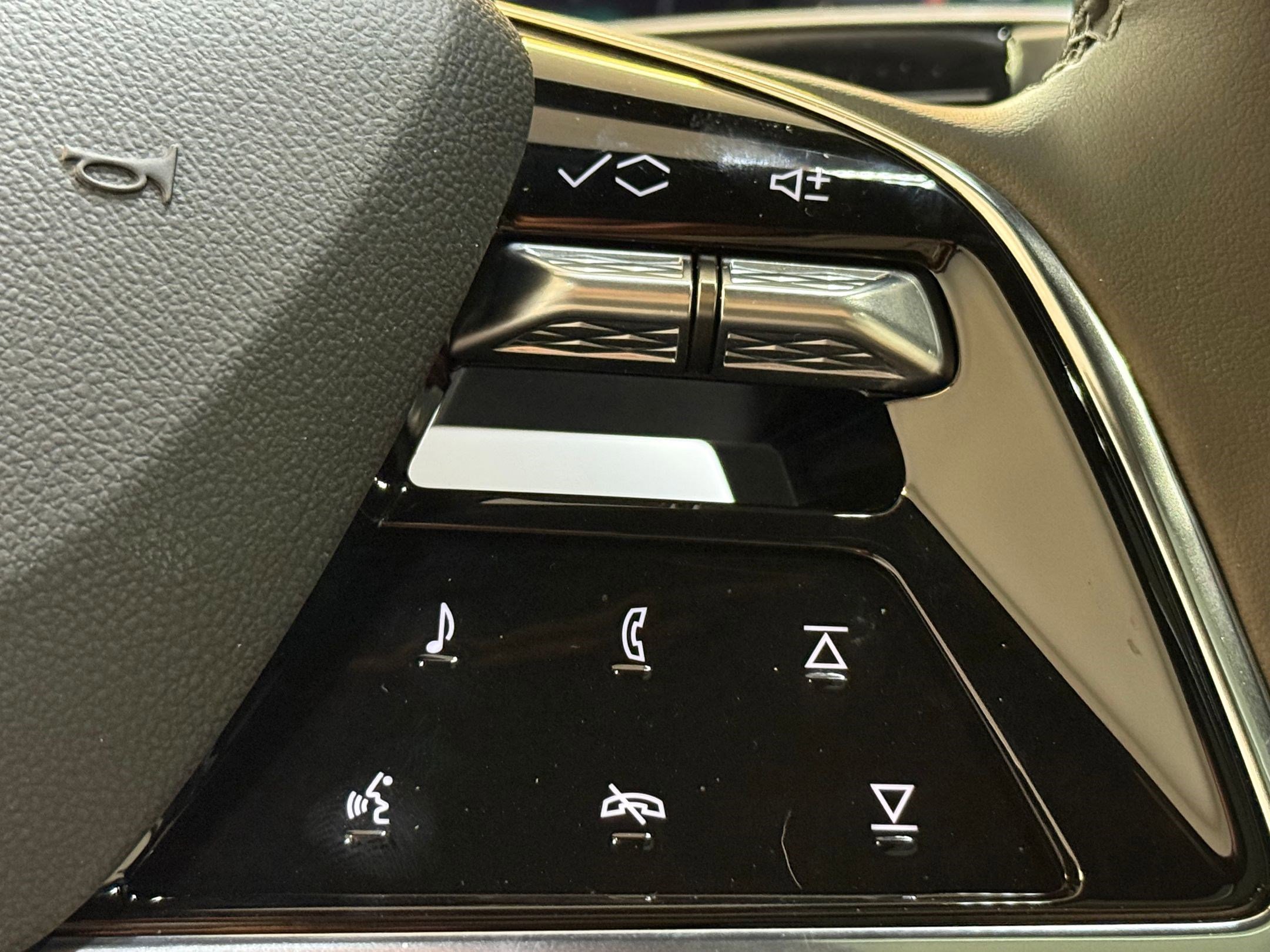 New 2026 Cadillac Vistiq Sport image 31