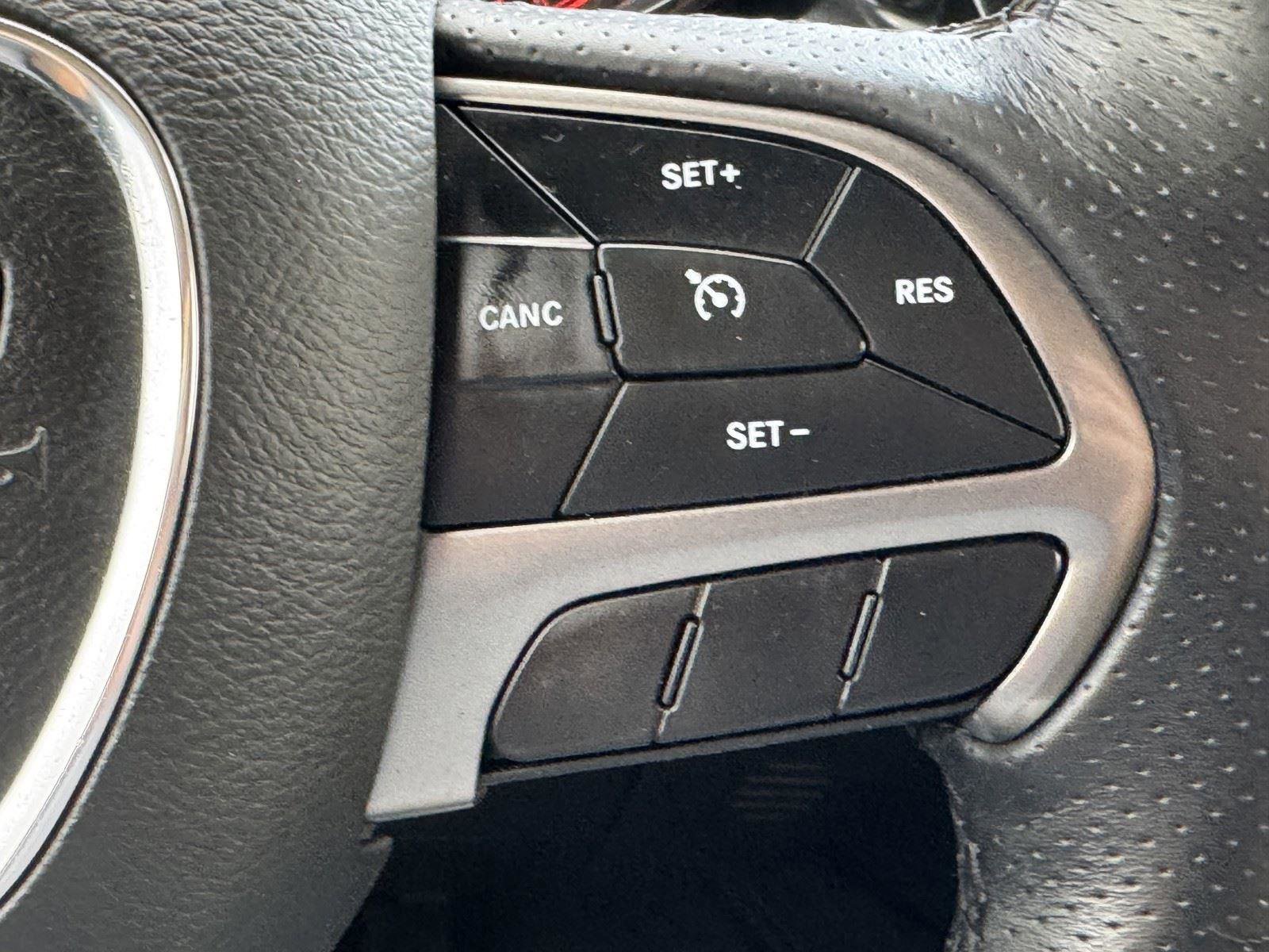 Used 2024 Dodge Durango SXT image 16