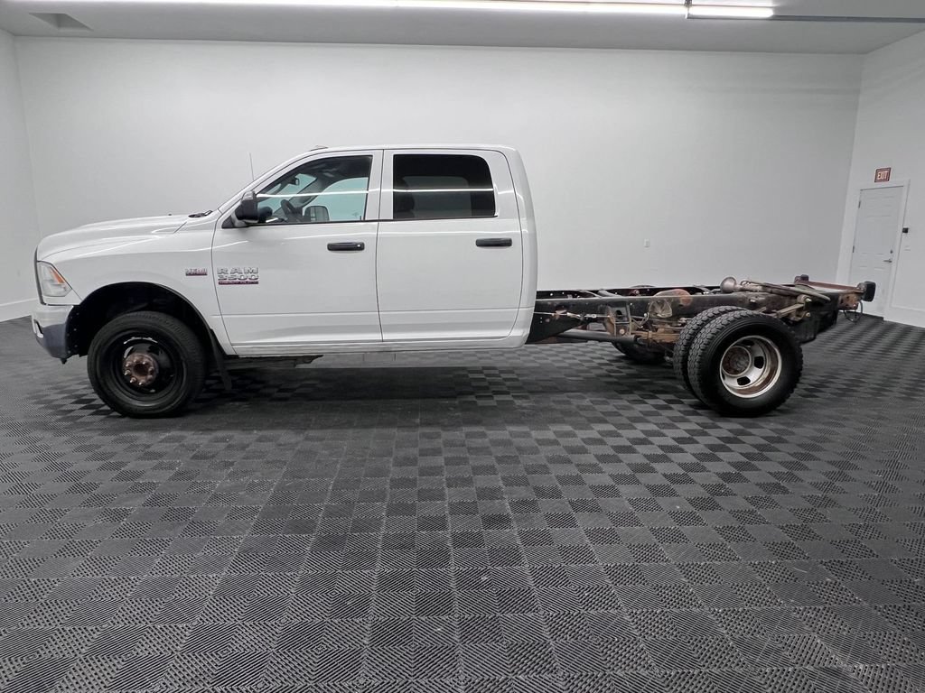 Used 2017 RAM 3500 Tradesman AWD/4WD image 2