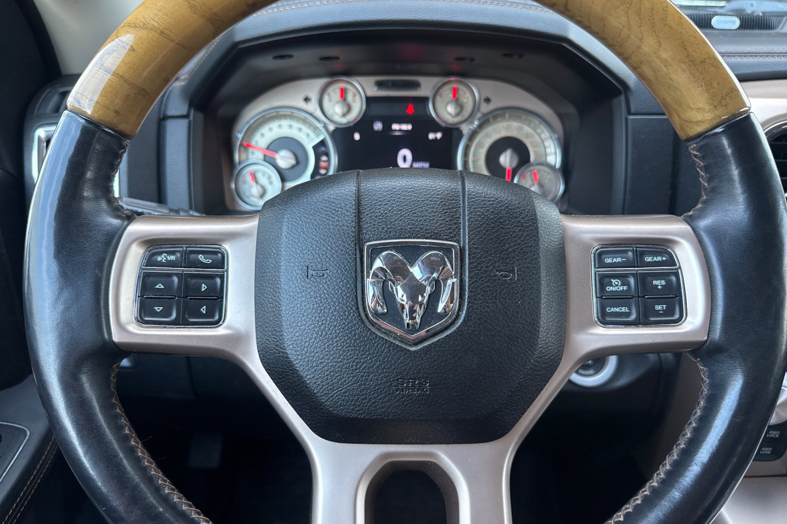 Used 2016 RAM 1500 Laramie Longhorn w/ Convenience Group AWD/4WD image 32