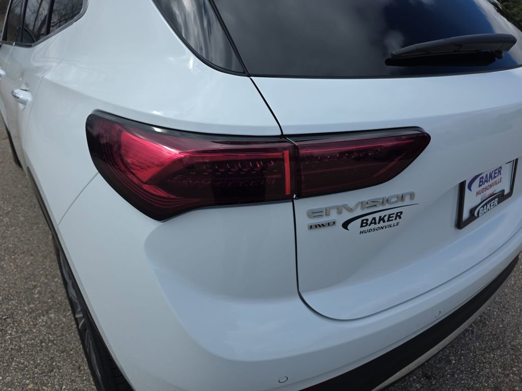 Used 2025 Buick Envision Preferred image 38