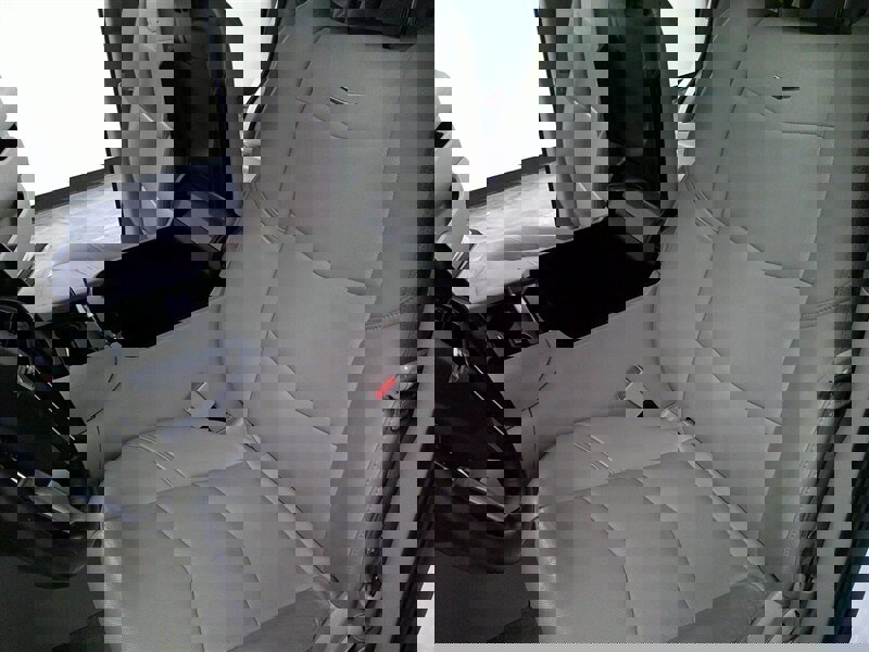 Used 2016 Cadillac Escalade Premium image 31