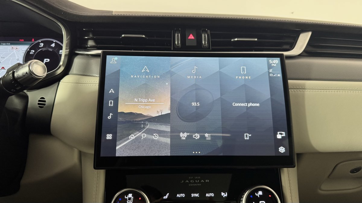 Used 2022 Jaguar F-PACE SVR AWD/4WD image 26