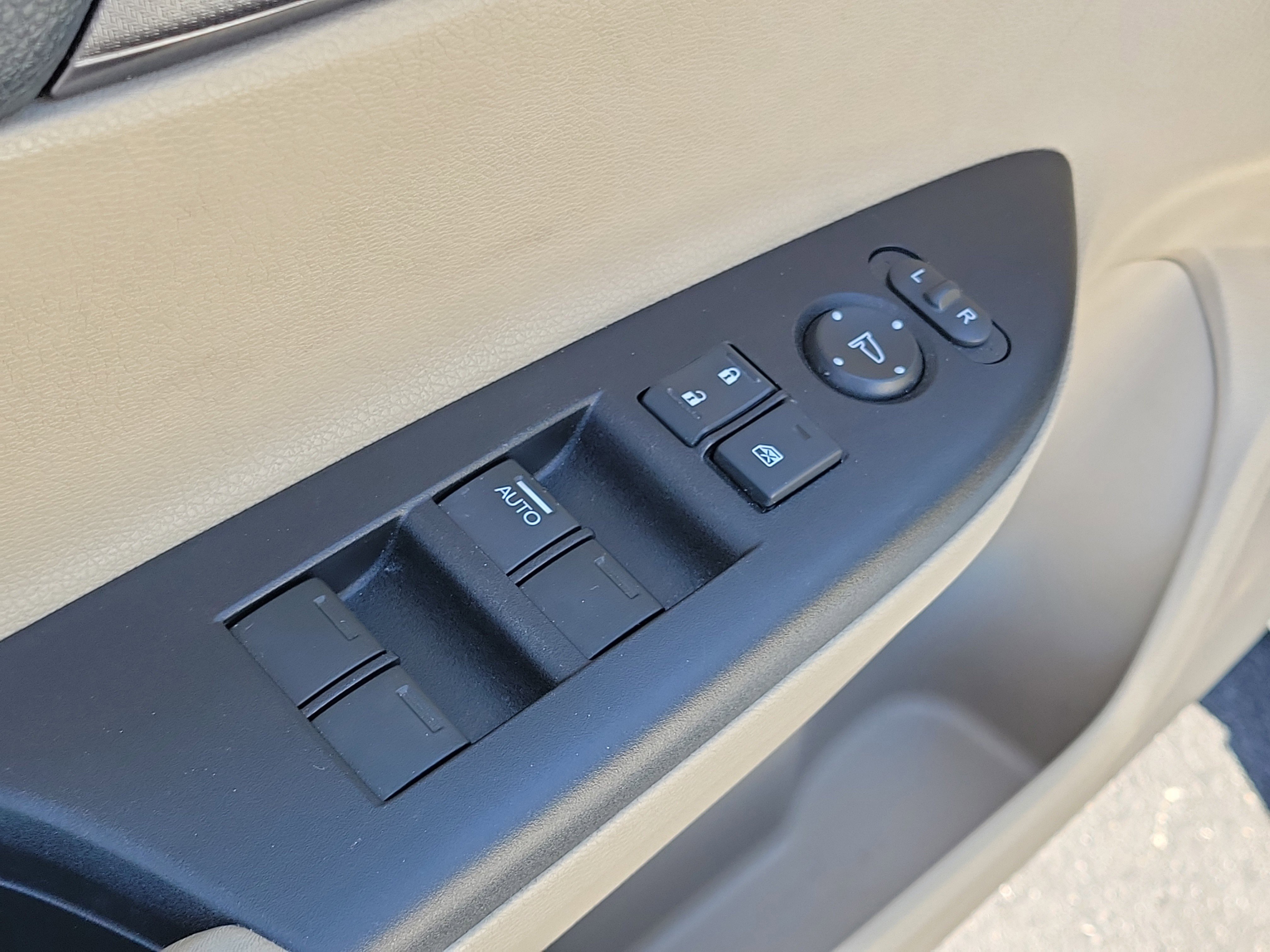 Used 2015 Honda Accord LX image 16