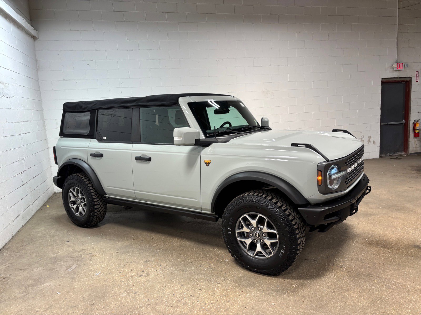 Used 2021 Ford Bronco Badlands image 5