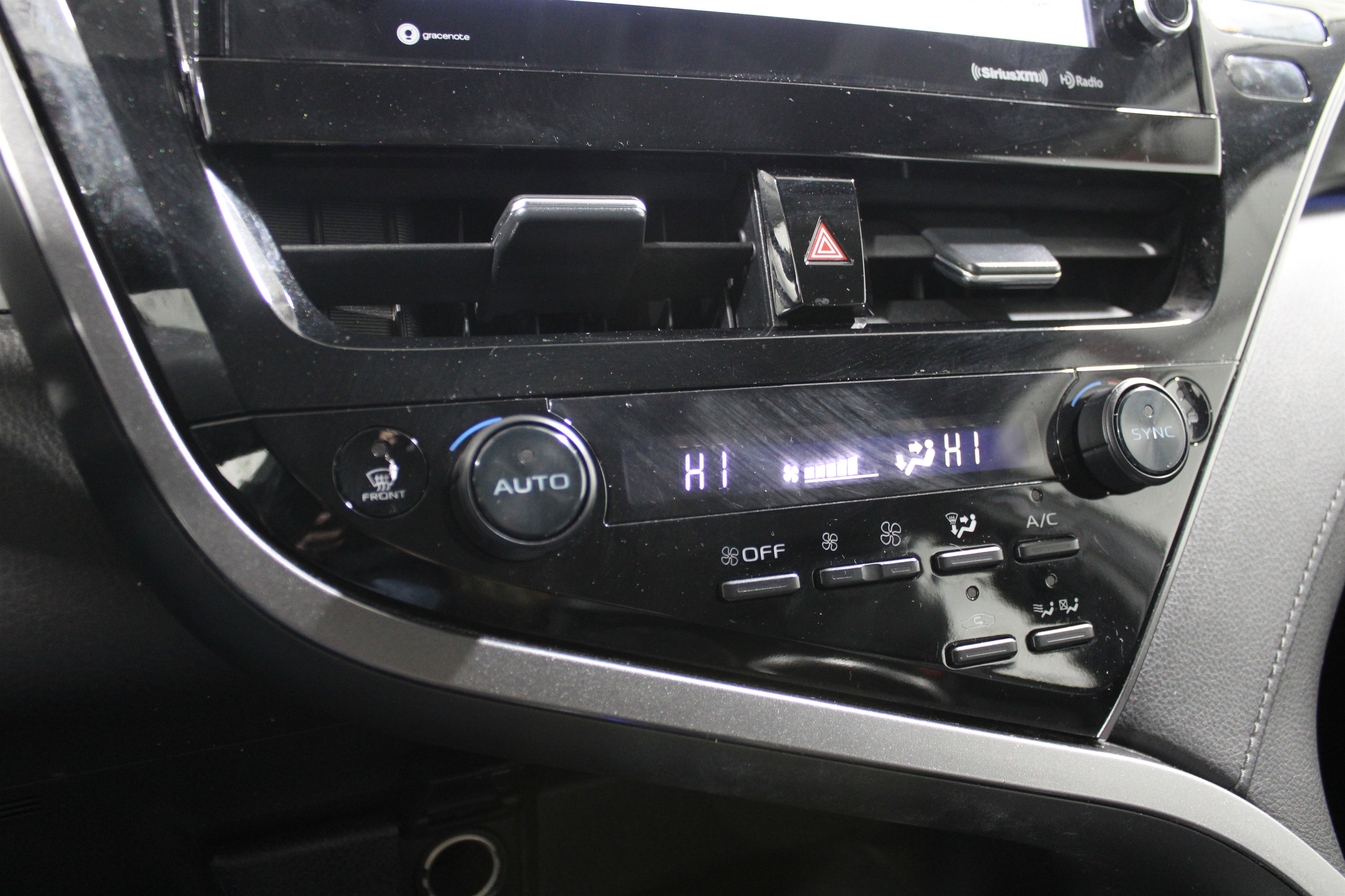 Used 2023 Toyota Camry XLE image 16