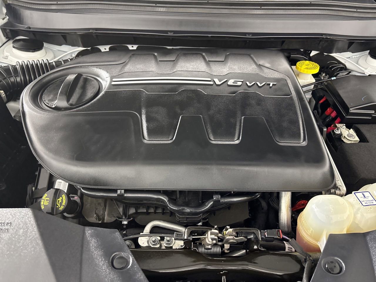 Used 2021 Jeep Cherokee Limited image 32