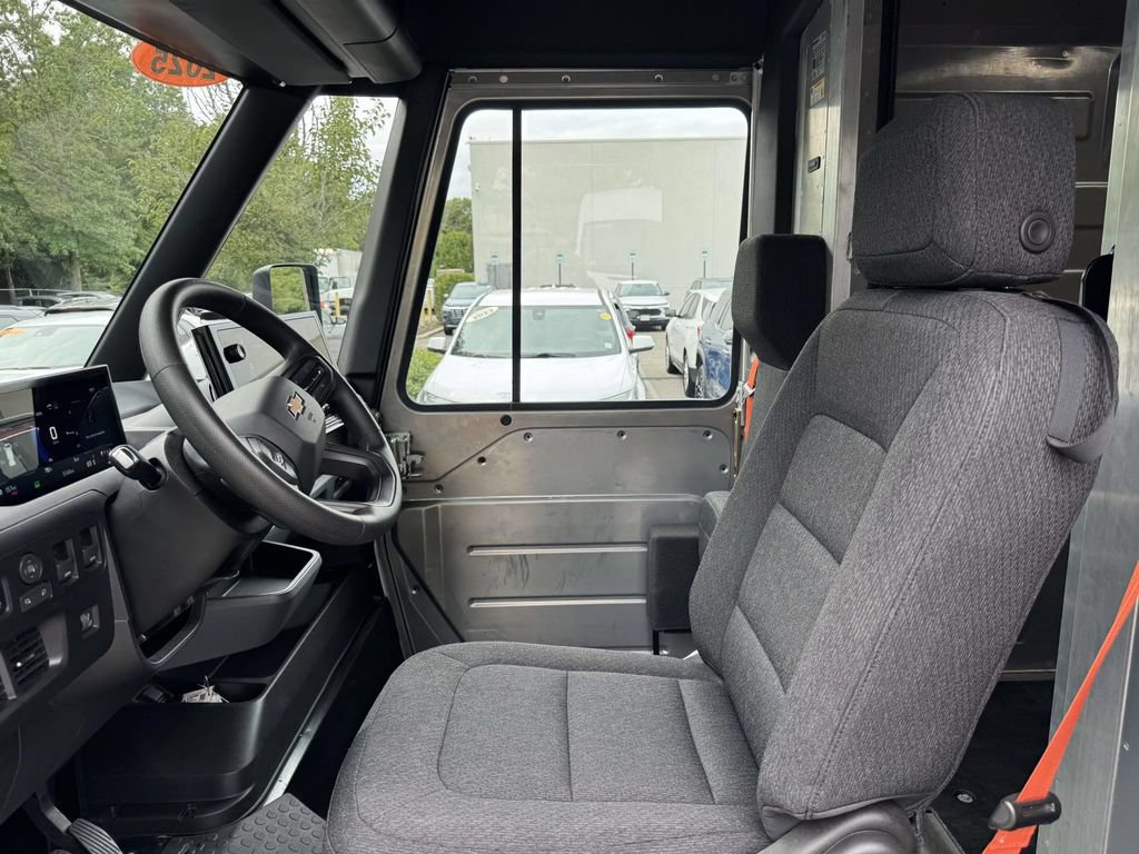 Used 2025 Chevrolet Brightdrop 600 FWD image 17