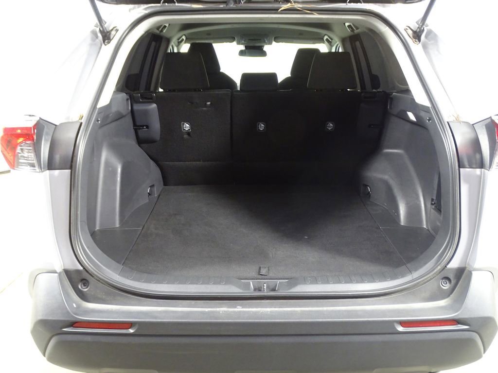 Used 2024 Toyota RAV4 LE image 13