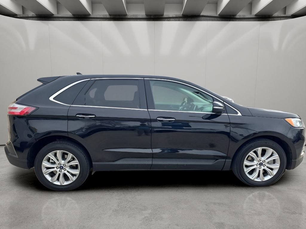 Used 2022 Ford Edge Titanium AWD/4WD image 6
