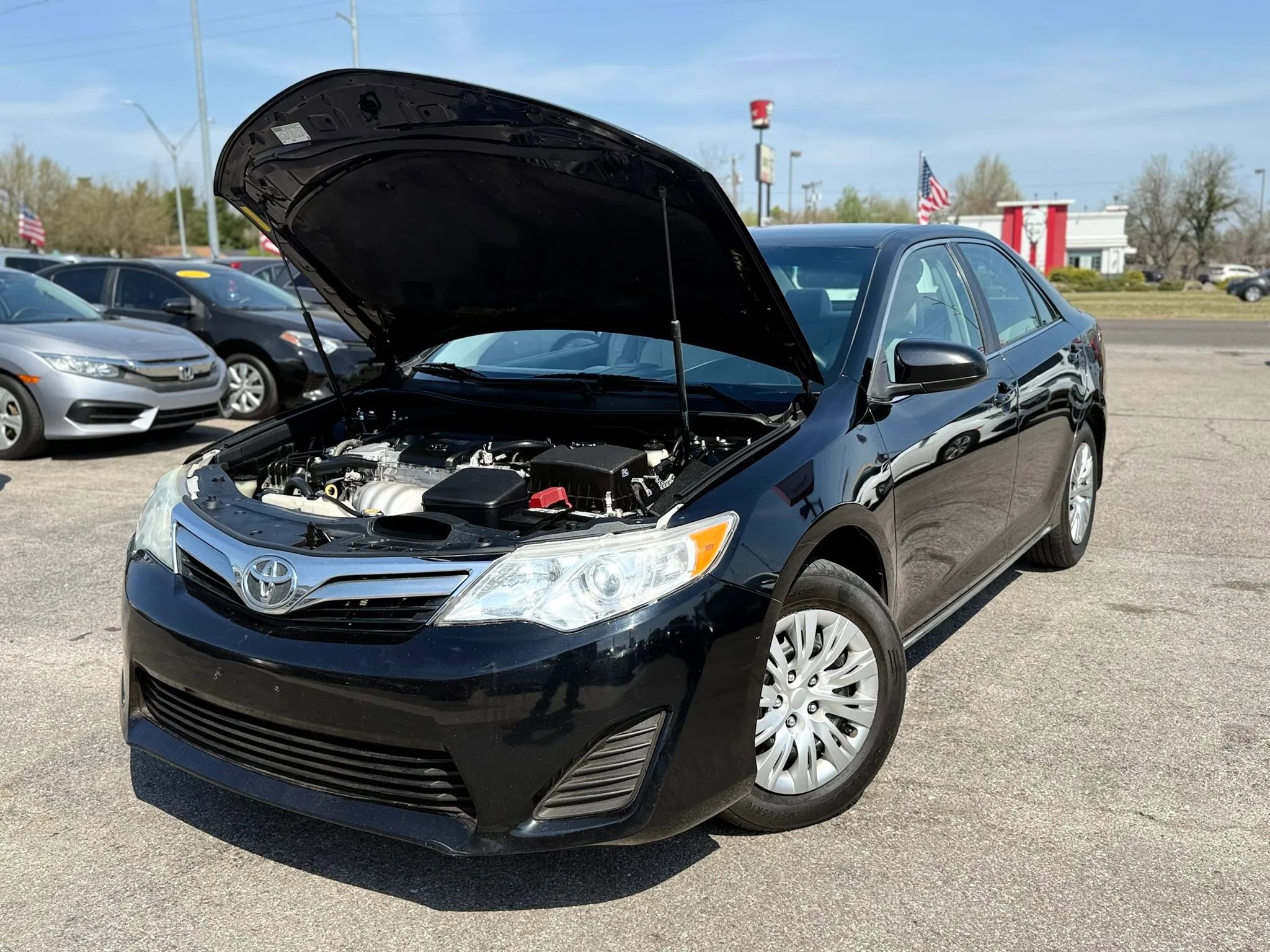 Used 2014 Toyota Camry LE image 33
