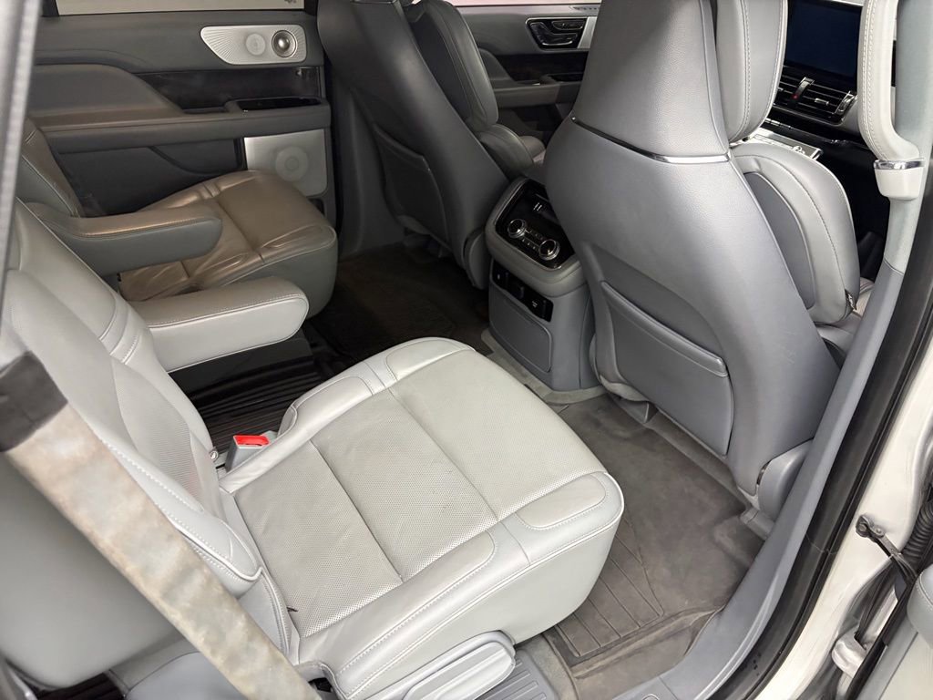 Used 2019 Lincoln Navigator Reserve AWD/4WD image 44