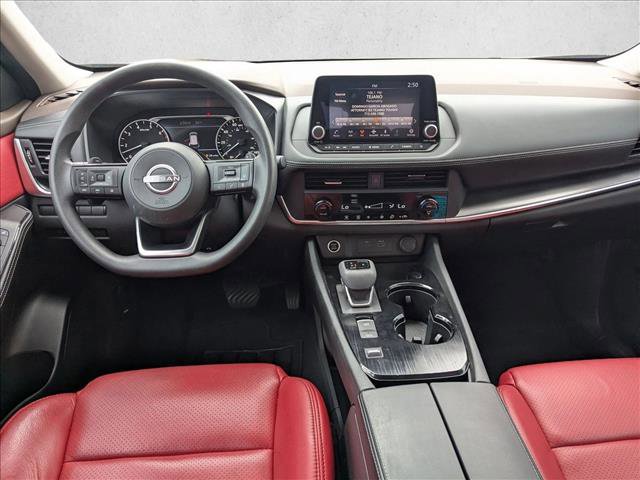 Used 2023 Nissan Rogue SV image 17