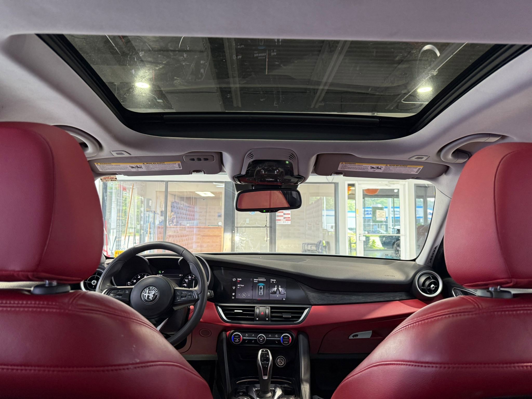 Used 2021 Alfa Romeo Giulia Sprint w/ Sun & Sound Package image 18