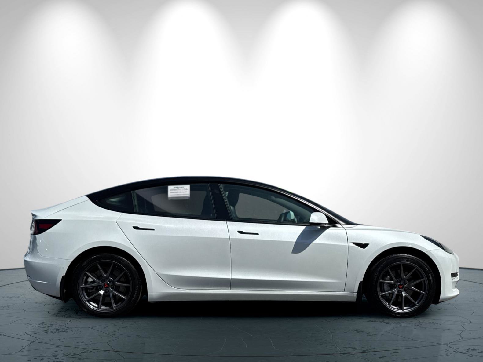 Used 2022 Tesla Model 3 Long Range AWD/4WD image 3