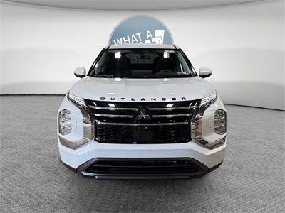 New 2026 Mitsubishi Outlander ES image 9