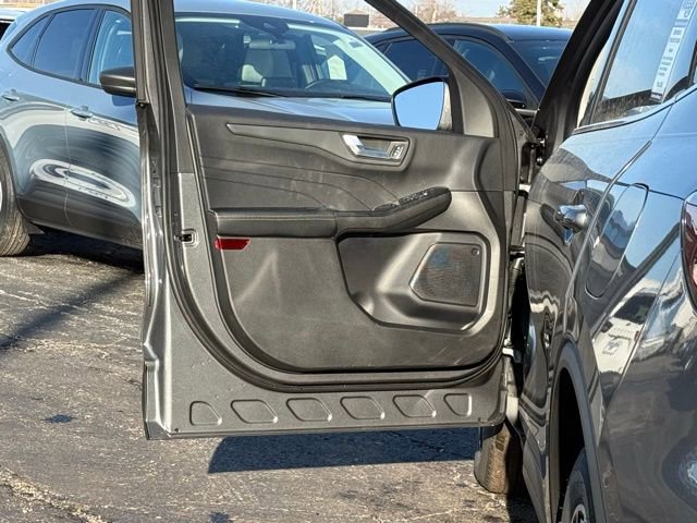 New 2026 Ford Escape SE image 18
