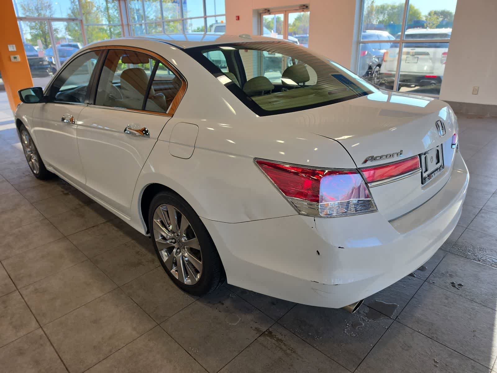 Used 2011 Honda Accord EX-L image 11