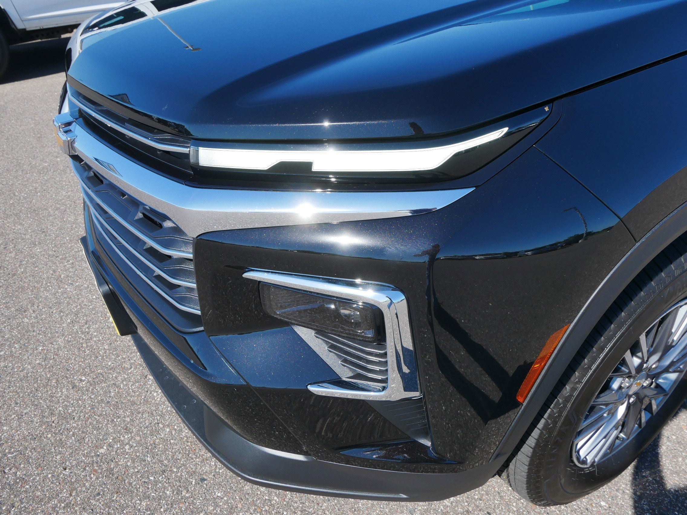 Used 2025 Chevrolet Traverse LT image 15