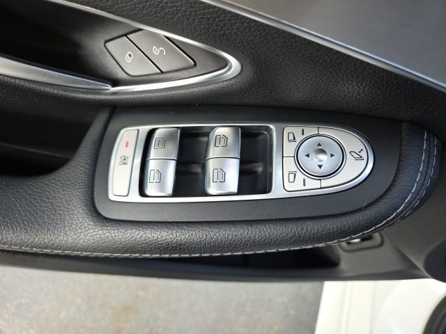 Used 2017 Mercedes-Benz C 300 4MATIC Sedan image 47