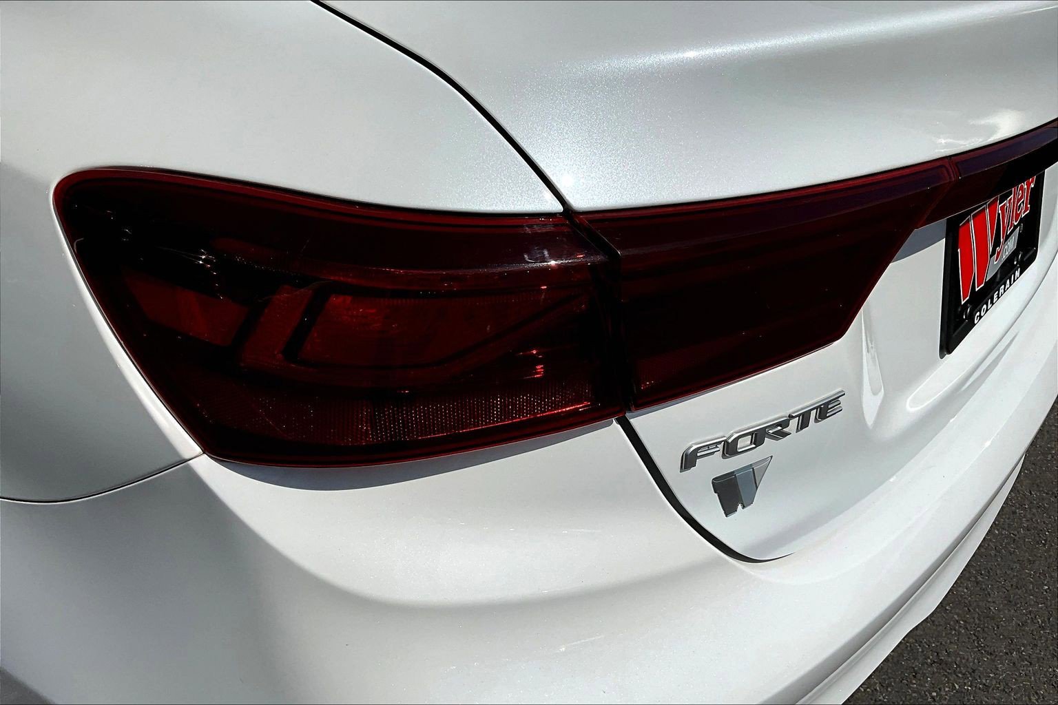 Used 2022 Kia Forte LXS FWD image 23