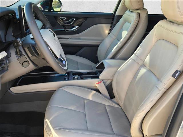 Certified 2023 Lincoln Corsair FWD w/ Equipment Group 101A image 15