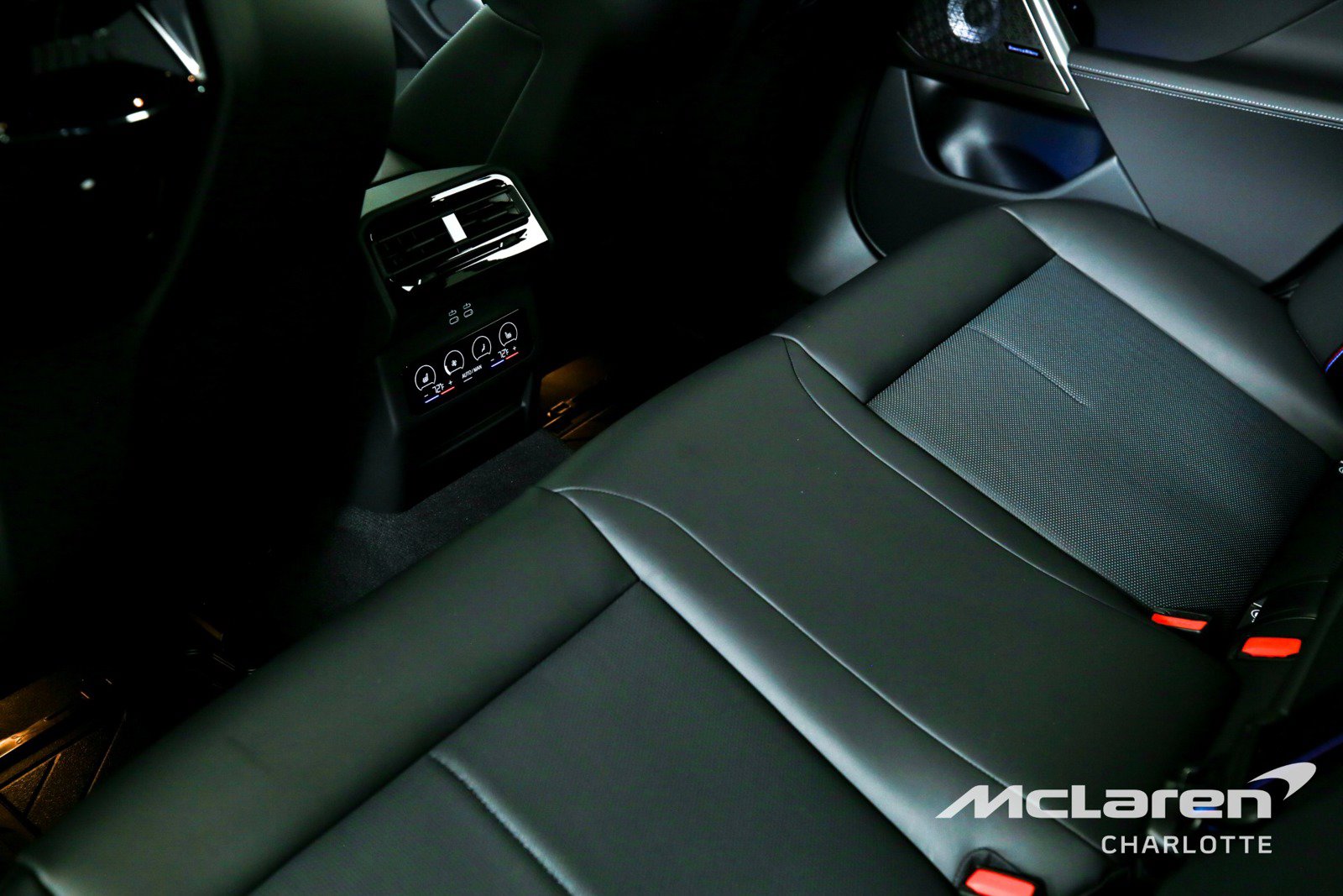 Used 2026 BMW M5 w/ Carbon Package AWD/4WD image 19