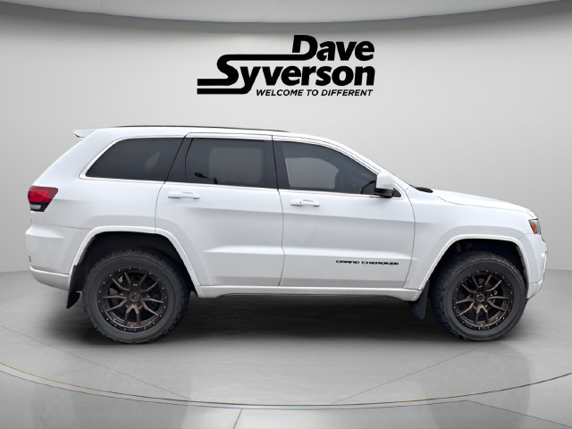 Used 2015 Jeep Grand Cherokee Altitude AWD/4WD image 4