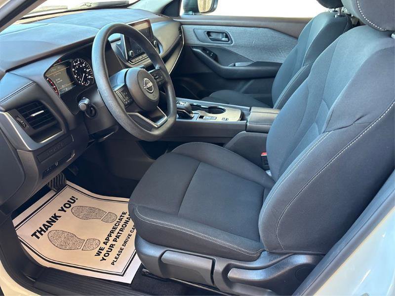 Used 2023 Nissan Rogue S image 9