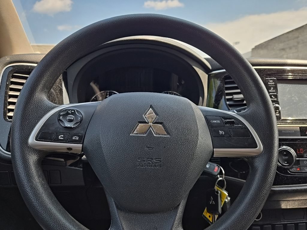 Used 2019 Mitsubishi Outlander ES FWD image 15