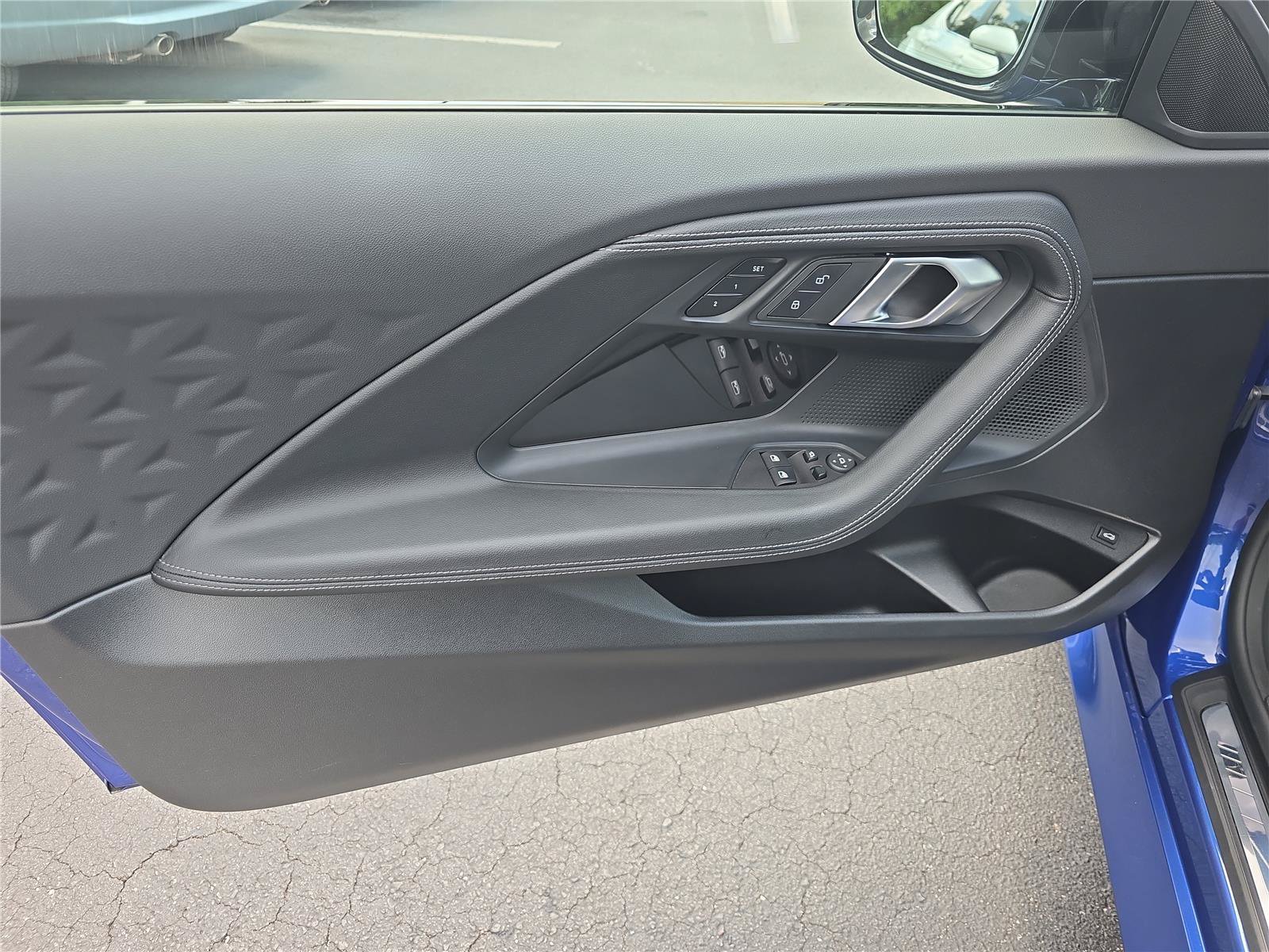 Used 2025 BMW M240i Coupe RWD image 11