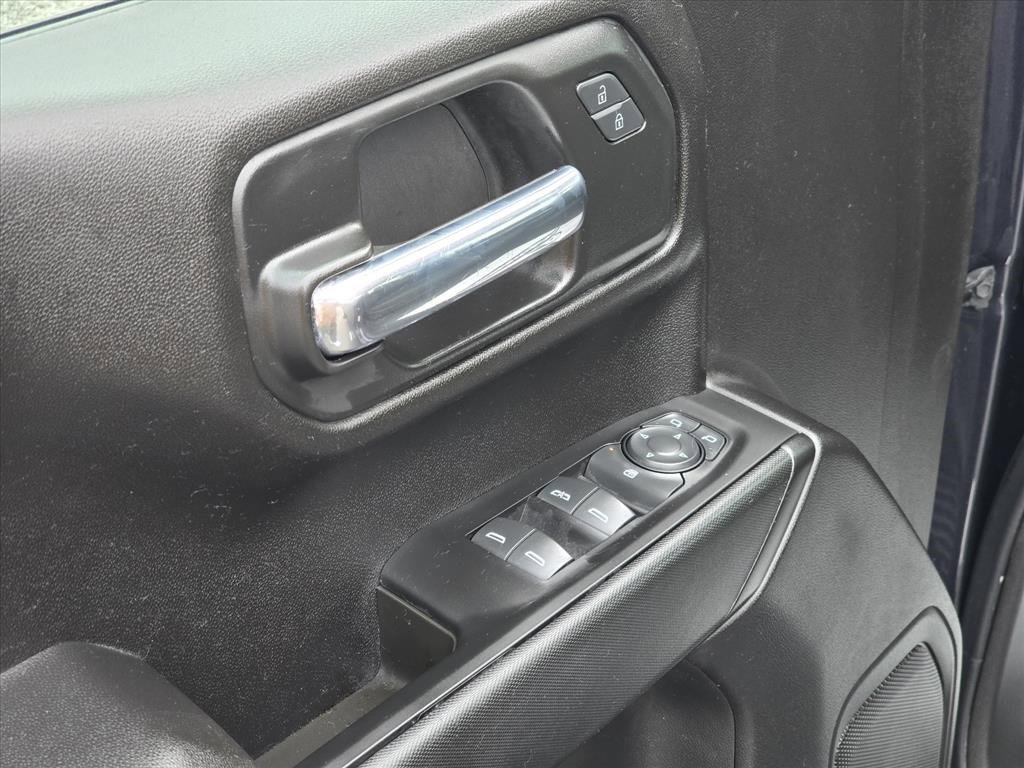 Used 2023 Chevrolet Silverado 1500 Custom image 9