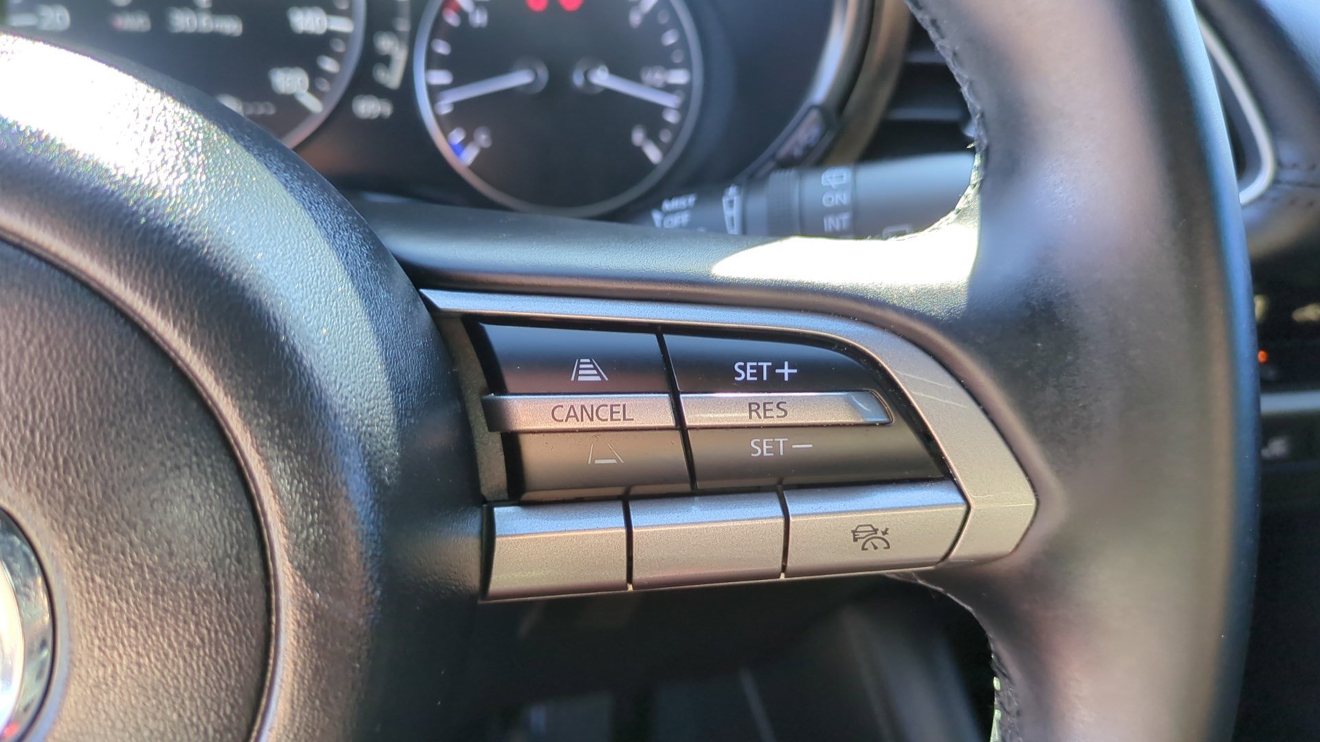 Used 2023 MAZDA MAZDA3 s image 18