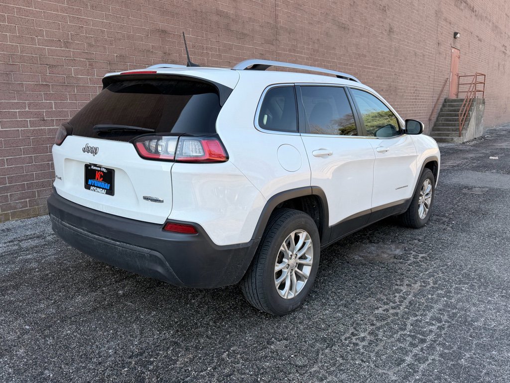 Used 2019 Jeep Cherokee Latitude w/ Cold Weather Group image 5