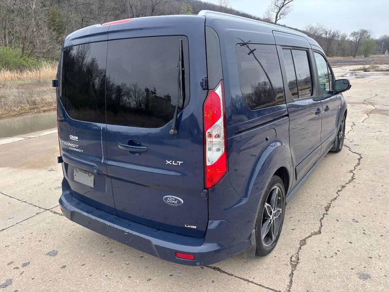 Used 2018 Ford Transit Connect XLT image 6