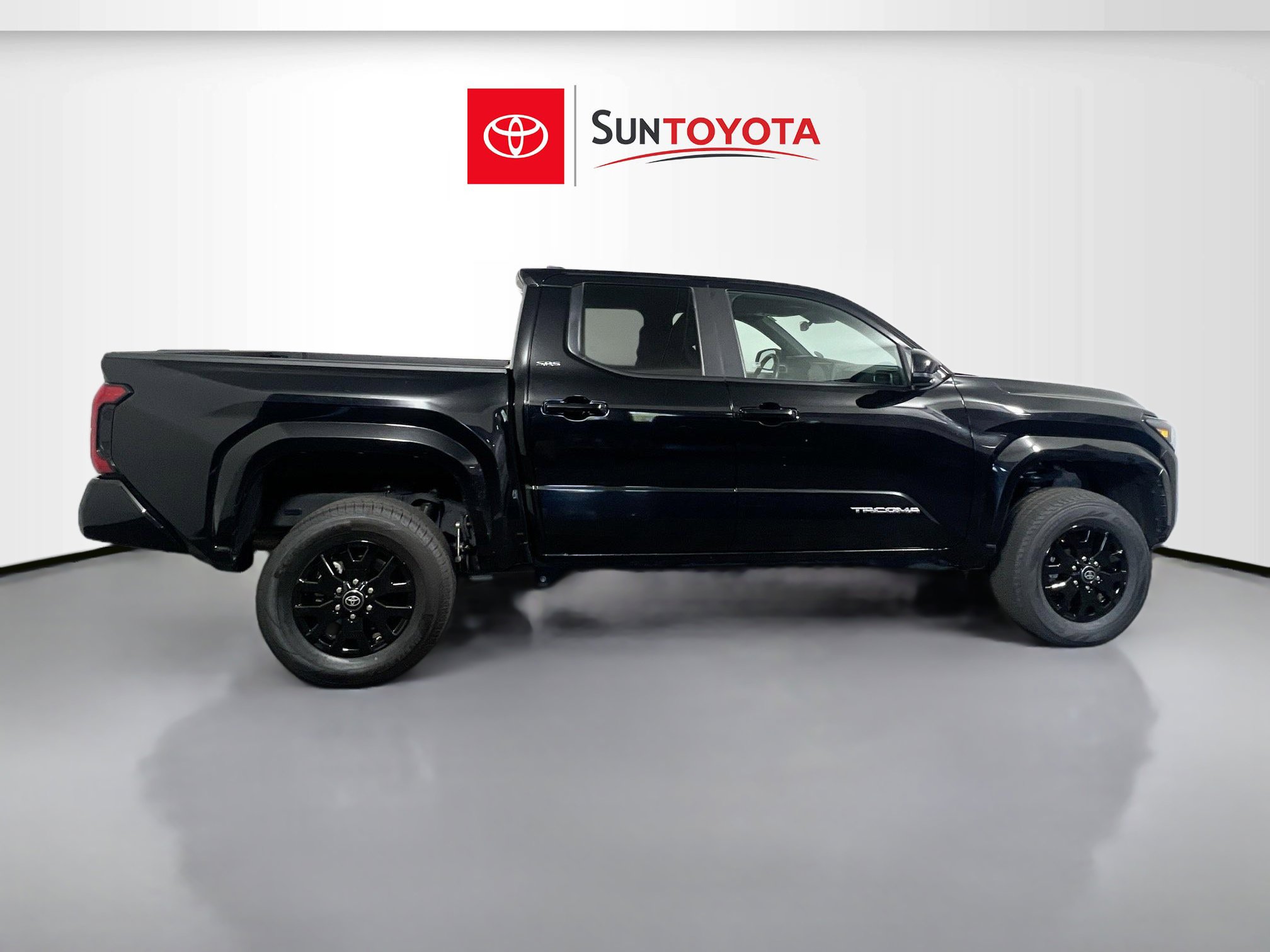 Used 2024 Toyota Tacoma SR5 RWD image 2