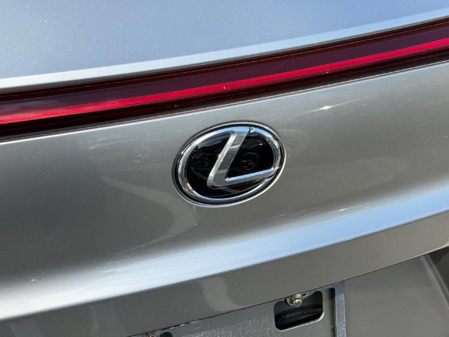 Used 2019 Lexus UX 200 F Sport w/ F Sport Premium Package FWD image 6