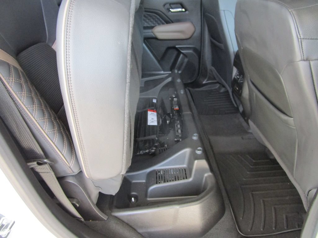 Used 2024 GMC Canyon Denali AWD/4WD image 26