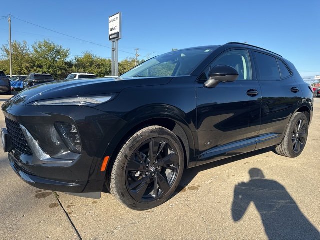 Used 2025 Buick Envision Sport Touring image 7