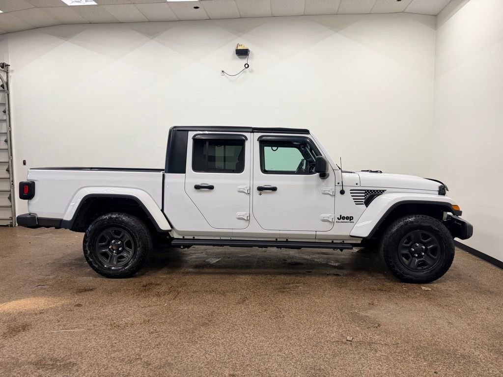 Used 2022 Jeep Gladiator Sport AWD/4WD image 7
