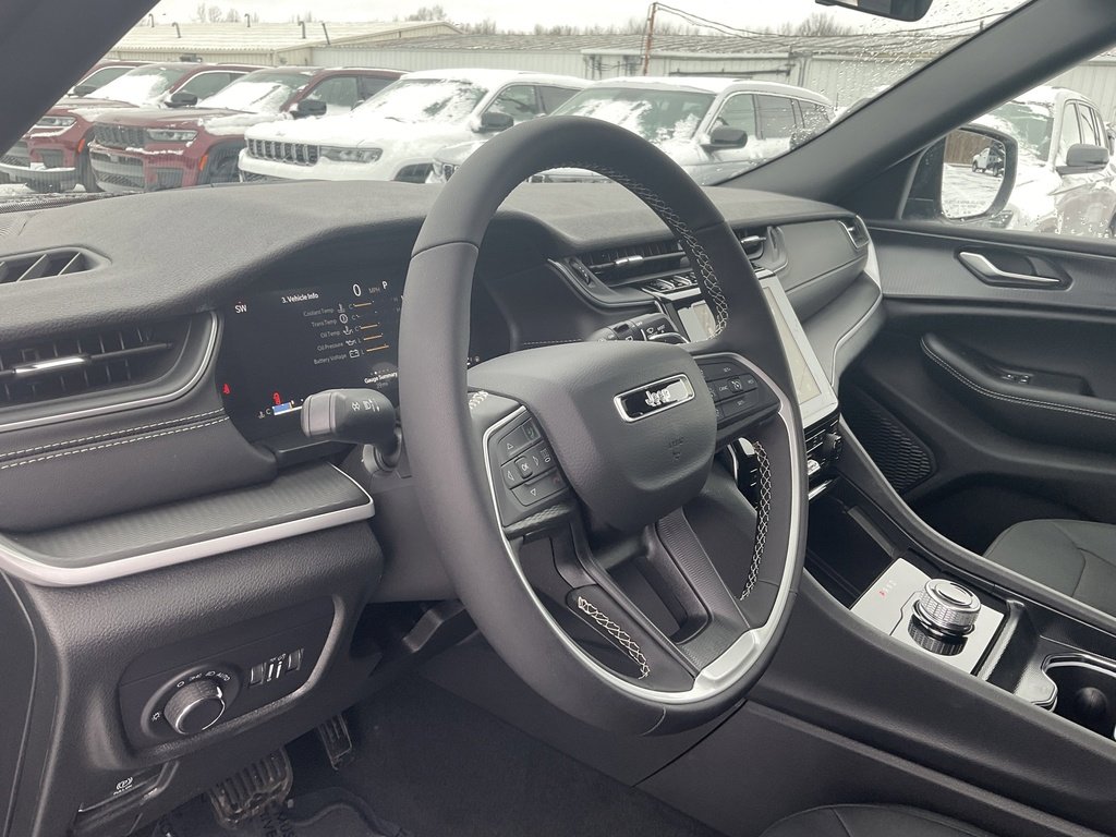 New 2026 Jeep Grand Cherokee 4WD image 10