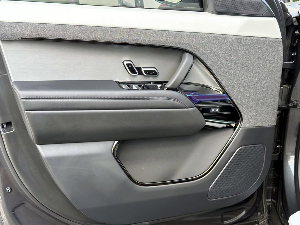 New 2026 Land Rover Range Rover Sport Dynamic SE image 17