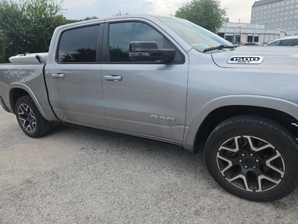 Used 2025 RAM 1500 Laramie w/ Laramie Southwest Edition AWD/4WD image 6