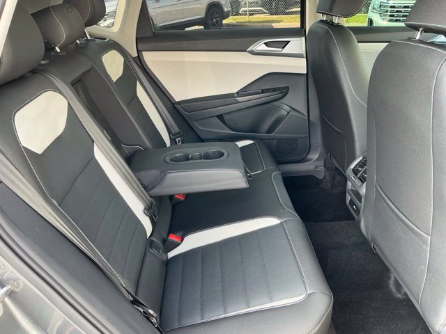 Certified 2025 Volkswagen Taos SEL AWD/4WD image 21