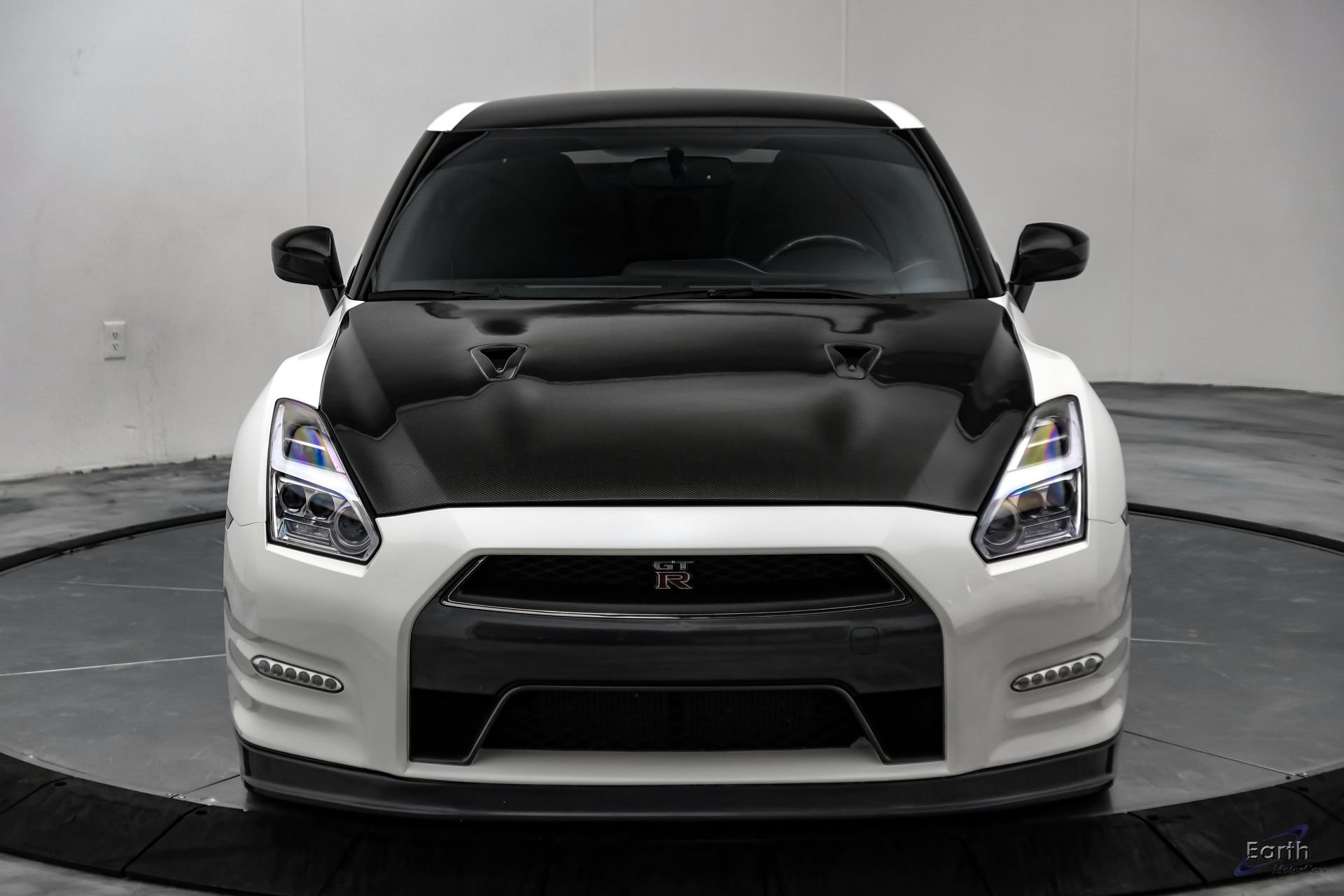 Used 2014 Nissan GT-R Black Edition AWD/4WD image 36