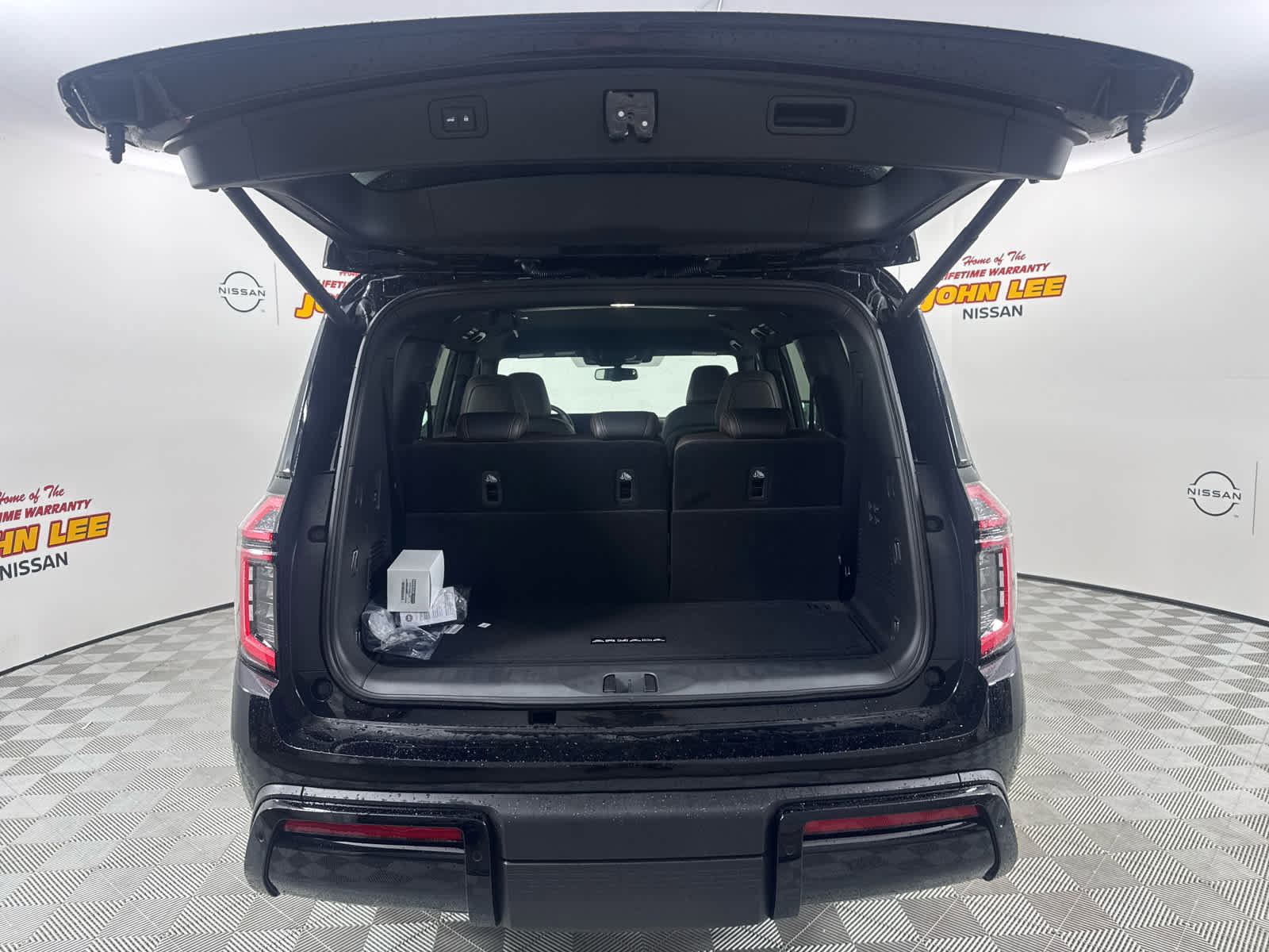 New 2026 Nissan Armada SL image 5
