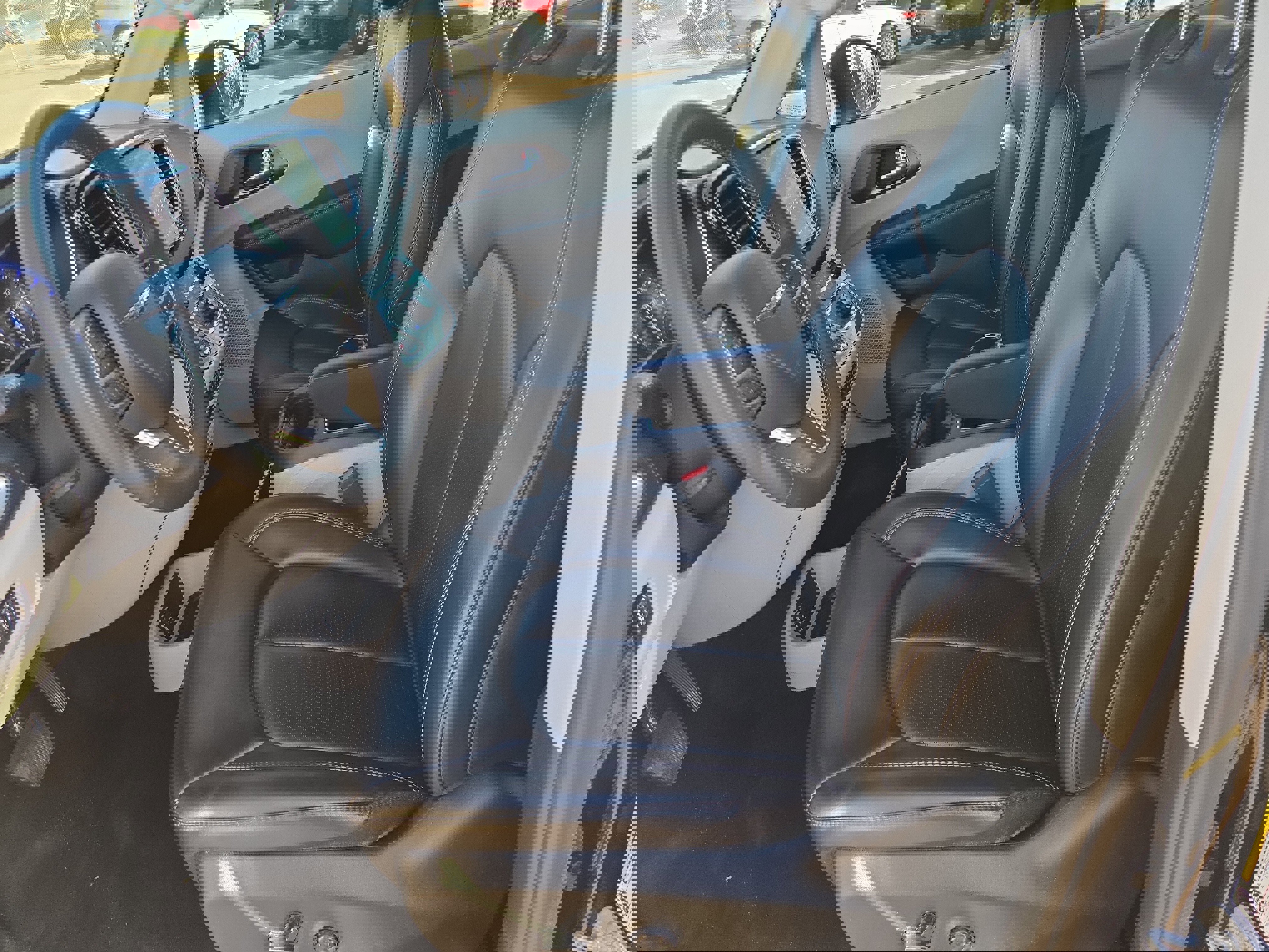 Certified 2023 Chrysler Pacifica Touring-L image 10