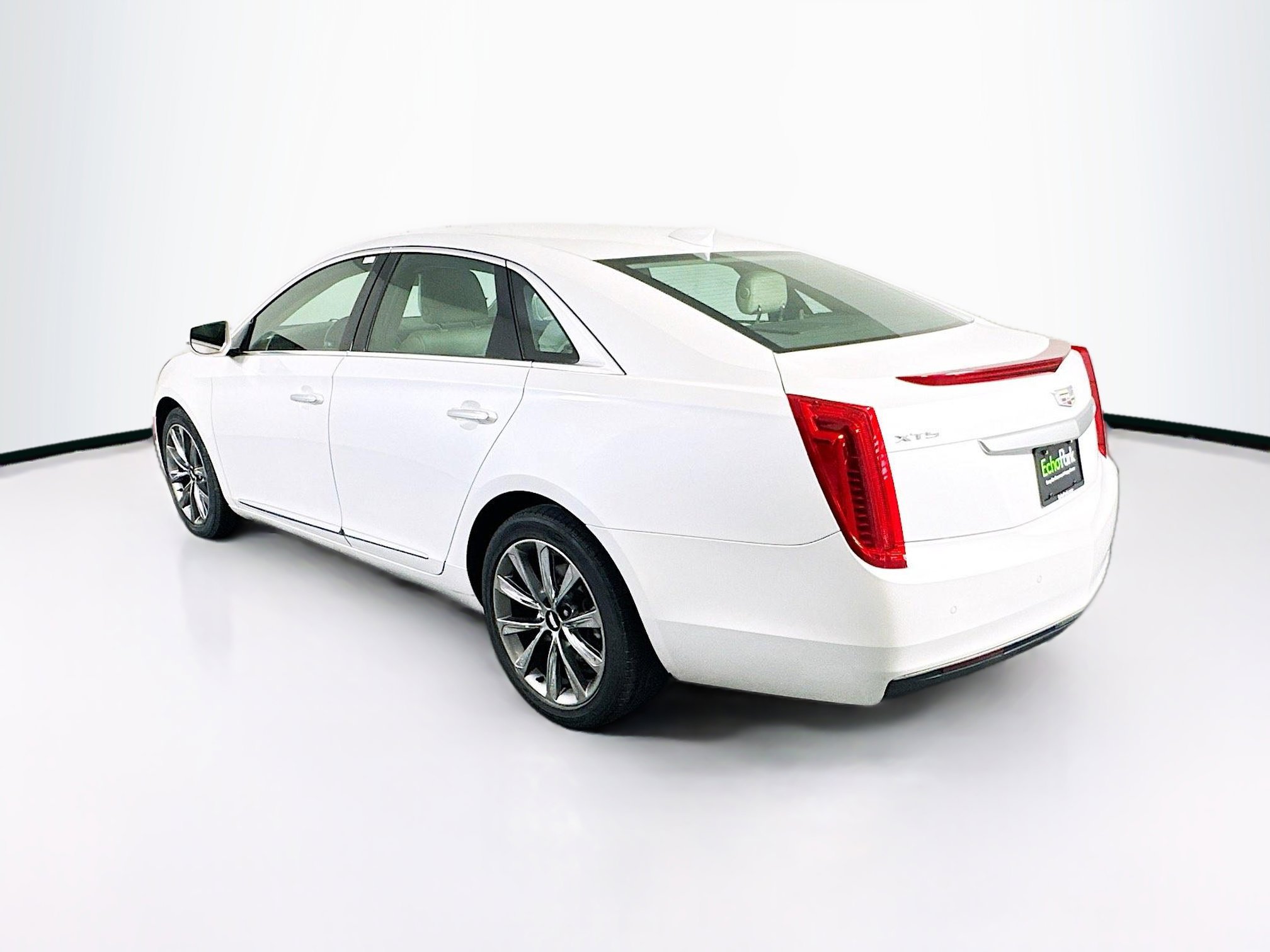 Used 2016 Cadillac XTS FWD image 5